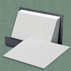 Tấm nhựa màu nhũ bạc dùng để in card visit